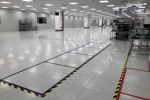 Anti-static Floor Maintenance in Computer Room in Winter